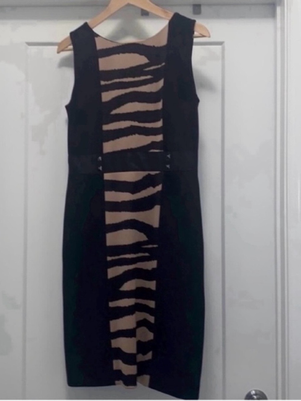 ❤️ Black and Tan TAHARI Sleeveless Dress - Size 6